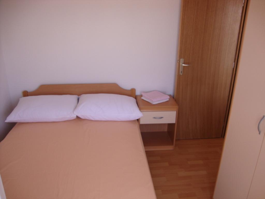 Apartment Mara Primošten Екстериор снимка