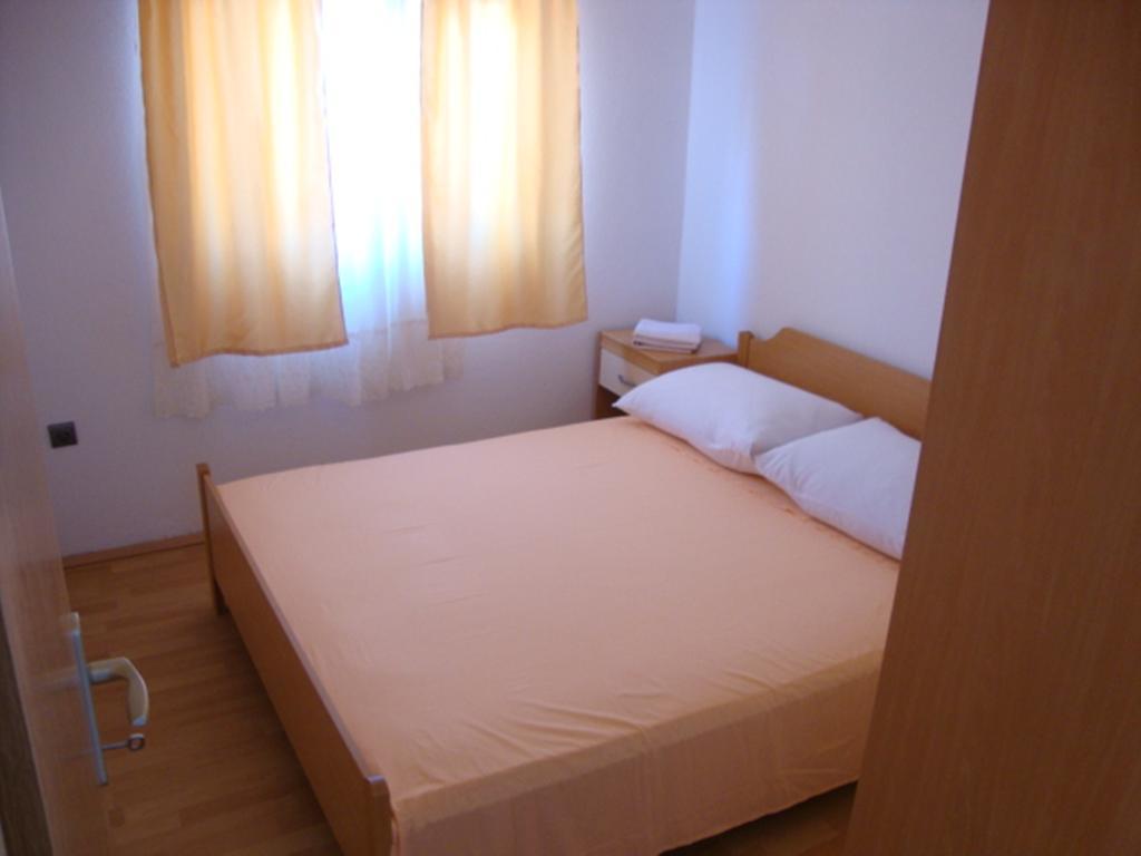 Apartment Mara Primošten Екстериор снимка