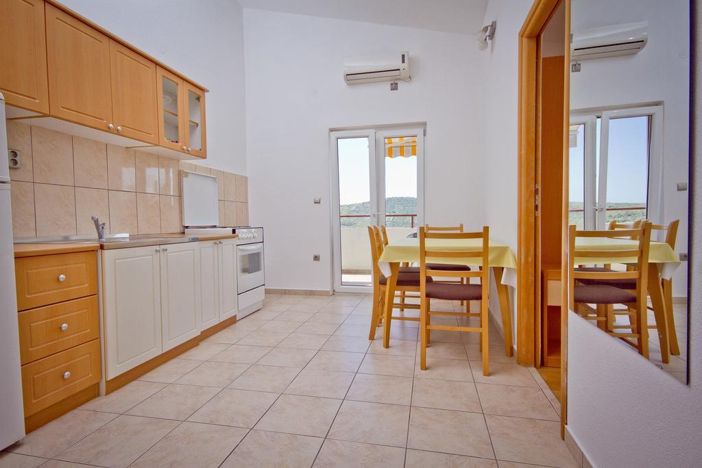 Apartment Mara Primošten Екстериор снимка