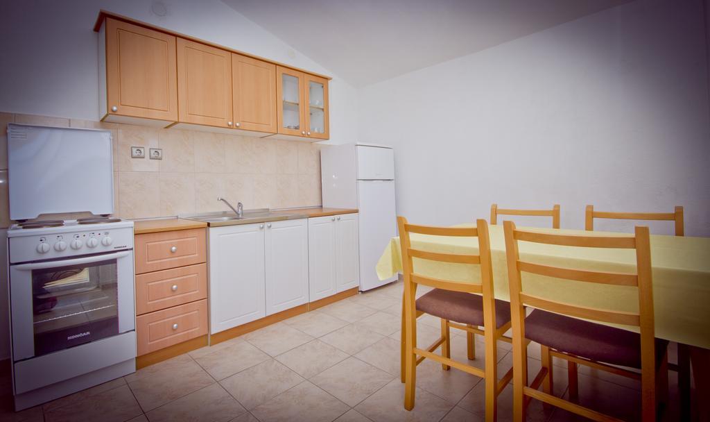 Apartment Mara Primošten Екстериор снимка